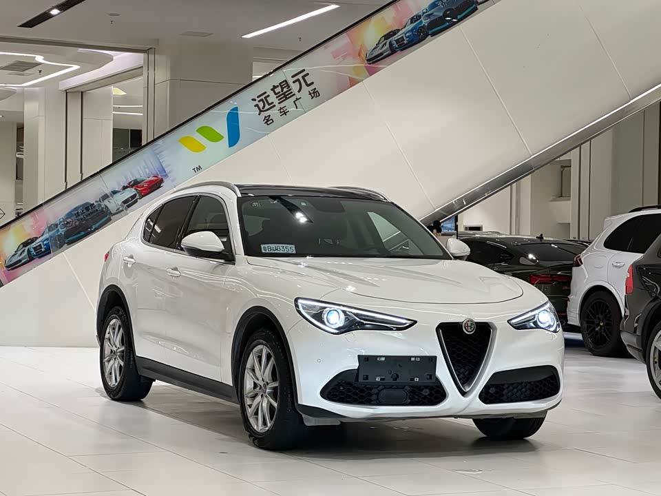 Alfa Romeo Stelvio Alfa Romeo Stelvio