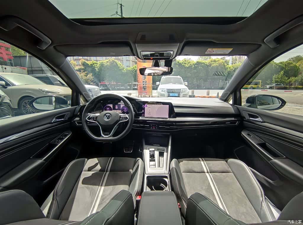 Volkswagen Golf, 2024 9