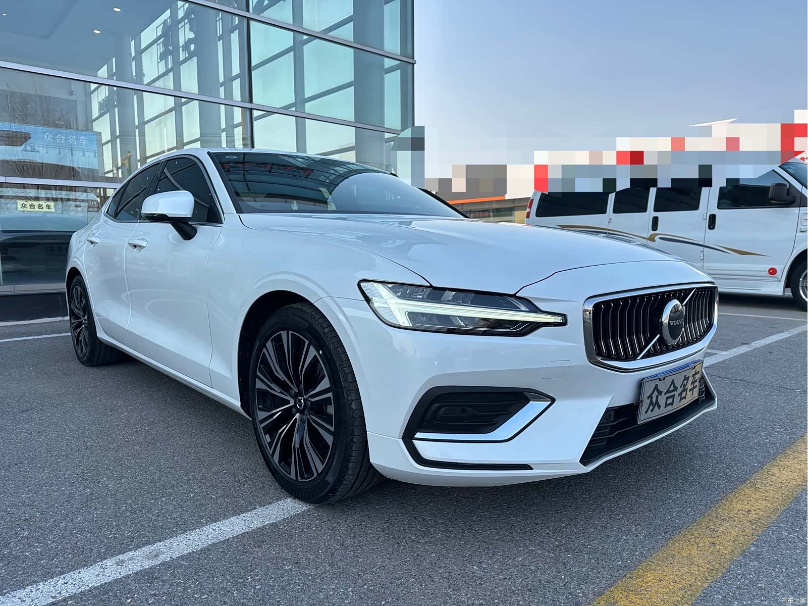 Volvo S60, 2023 3