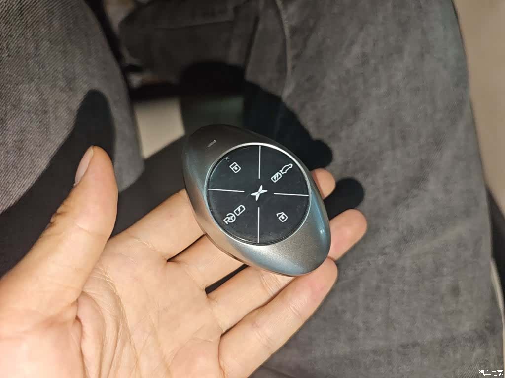 Xpeng P7, 2021 9