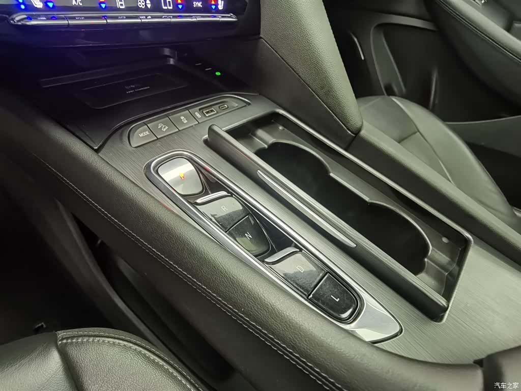 Buick Enclave, 2021 13