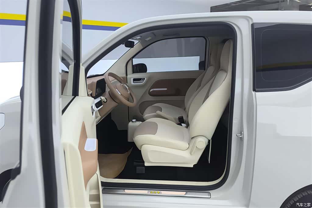 Wuling MINIEV, 2025 9