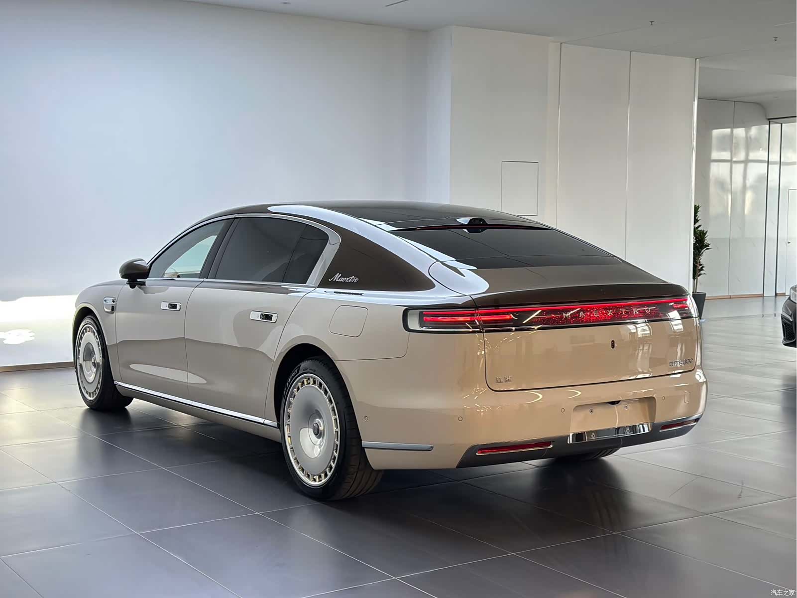Maextro S800, 2025 все фото
