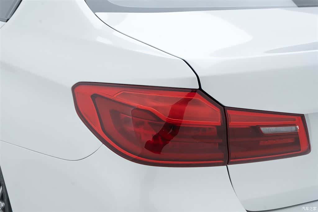 BMW 5 Series, 2017 12