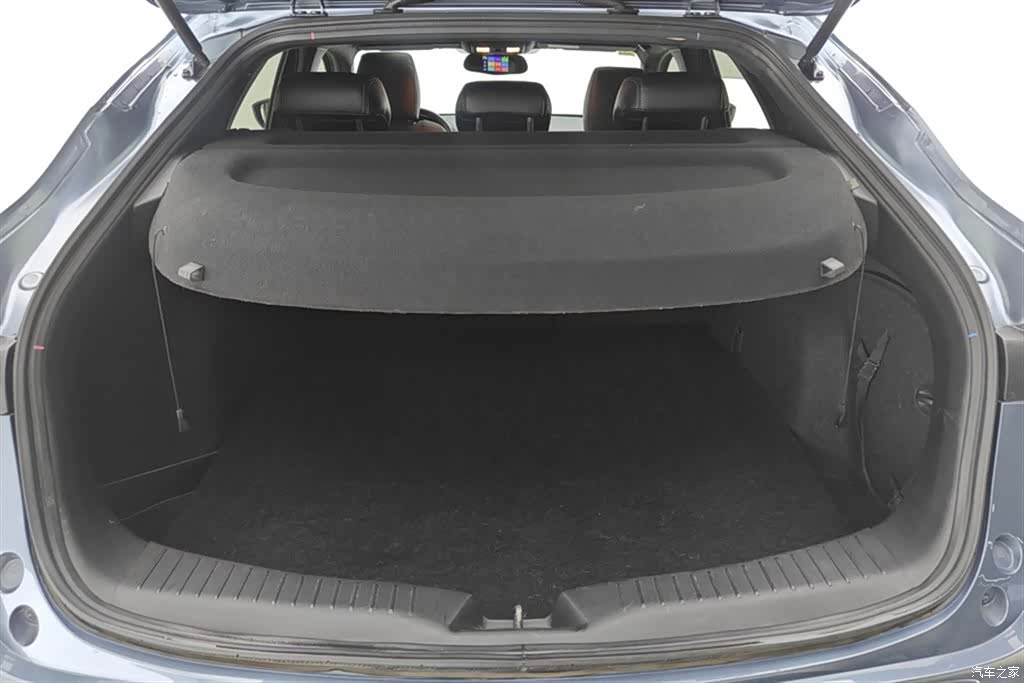 Mazda CX-4, 2019 4