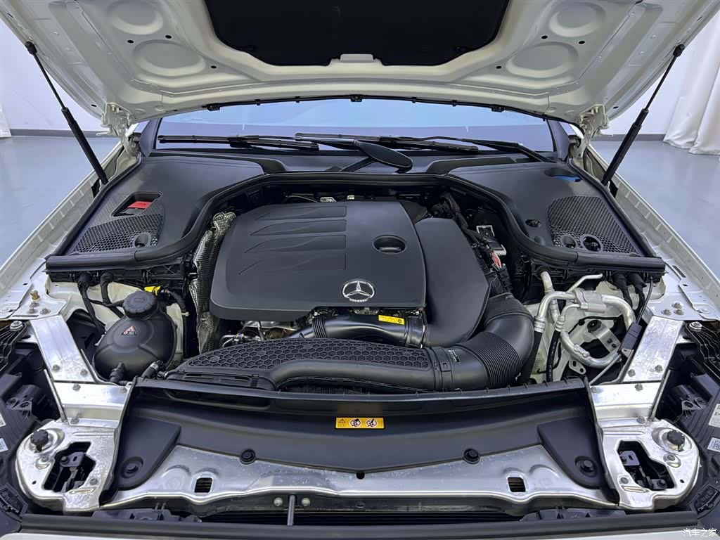 Mercedes-Benz E-Class, 2023 21