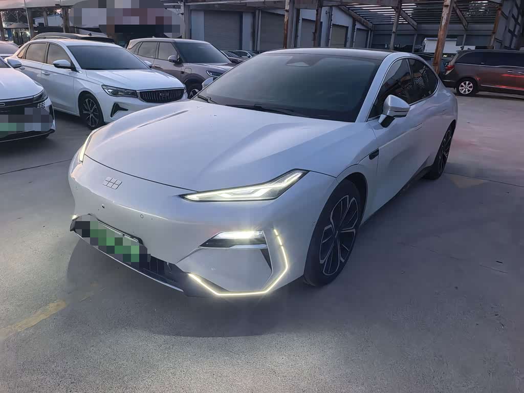 Geely Galaxy Galaxy E8