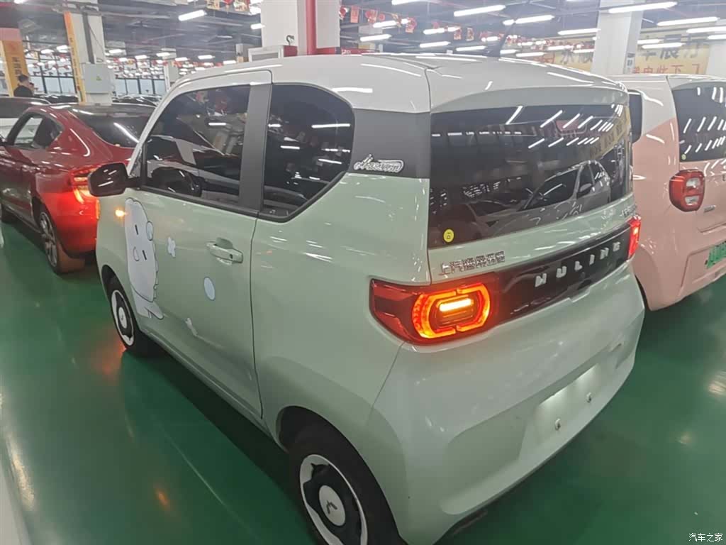 Wuling MINIEV, 2021 все фото