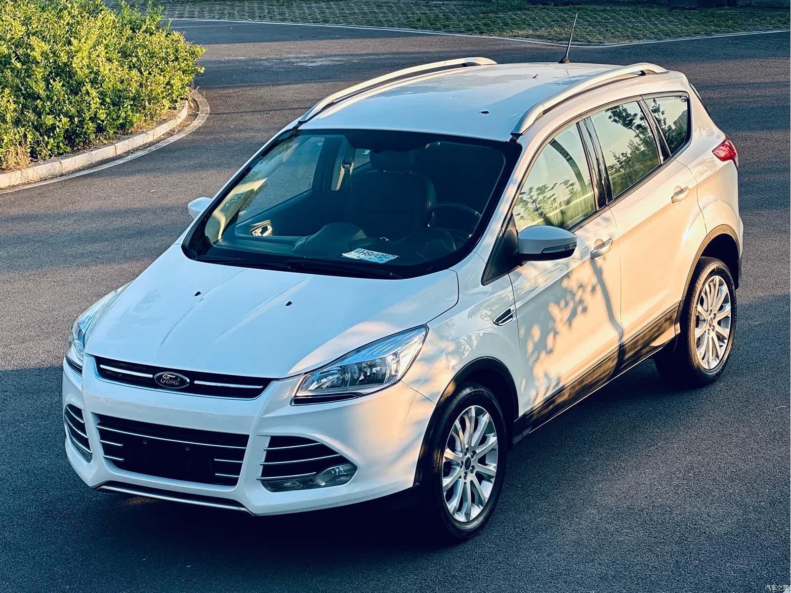 Ford Kuga, 2014 1