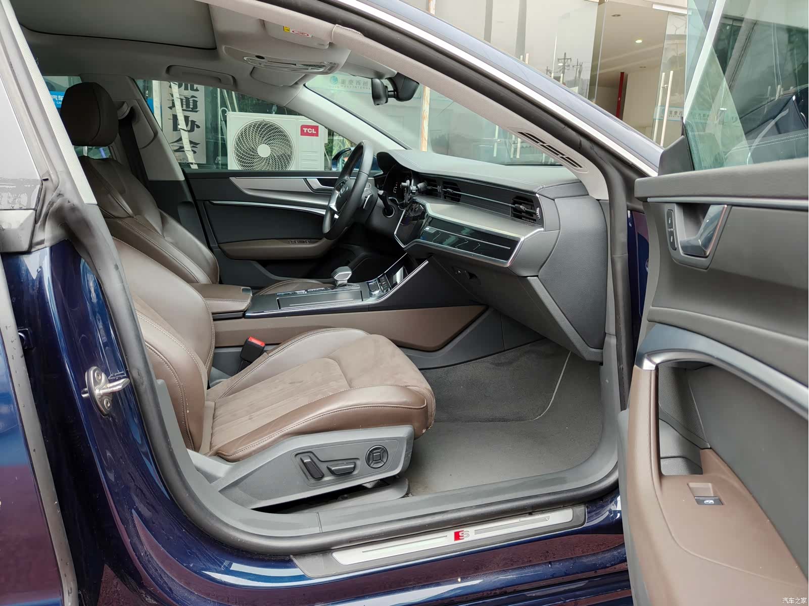 Audi A7L, 2024 16
