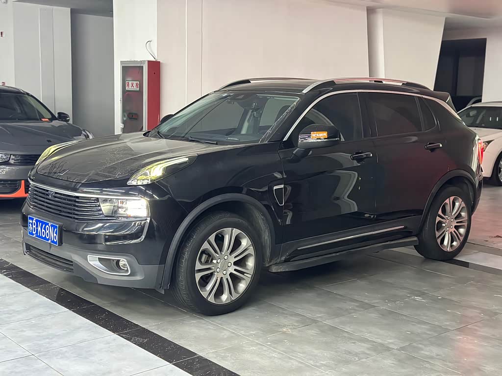 Lynk & Co 01