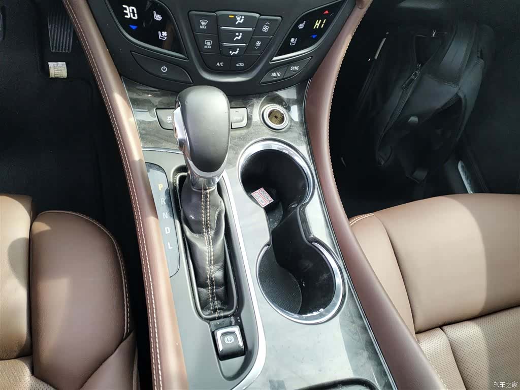 Buick Envision Plus, 2016 10