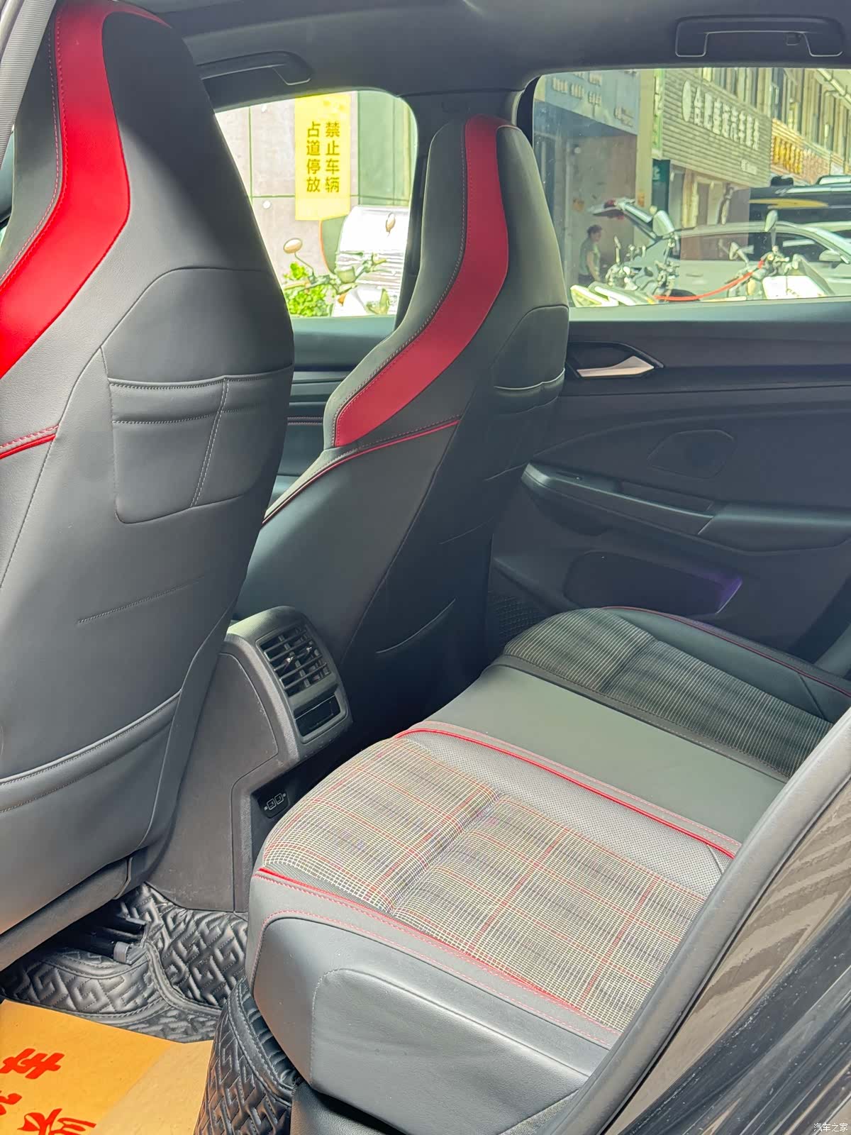 Volkswagen Golf, 2023 8
