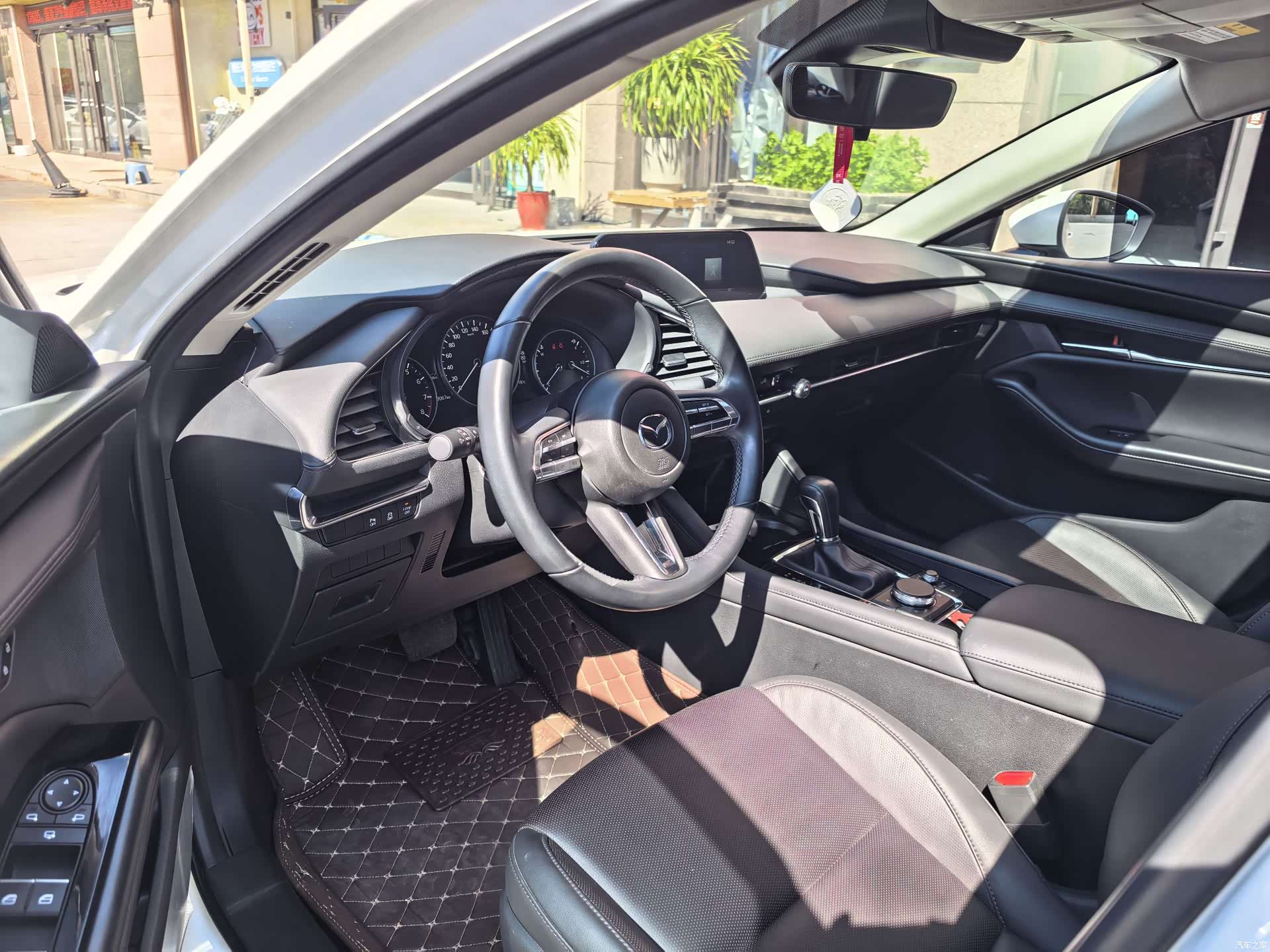 Mazda Mazda3, 2024 все фото