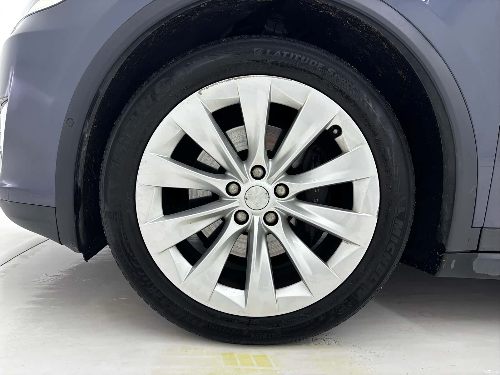 Tesla Model X, 2018 13