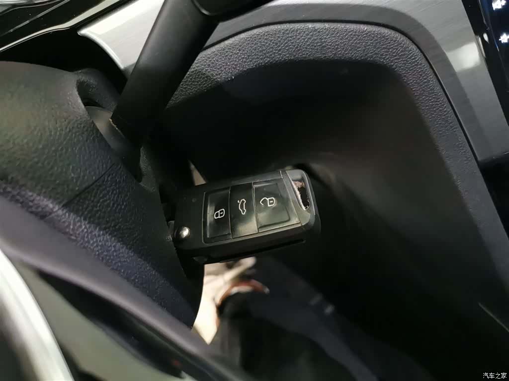 Volkswagen Lamando, 2015 17