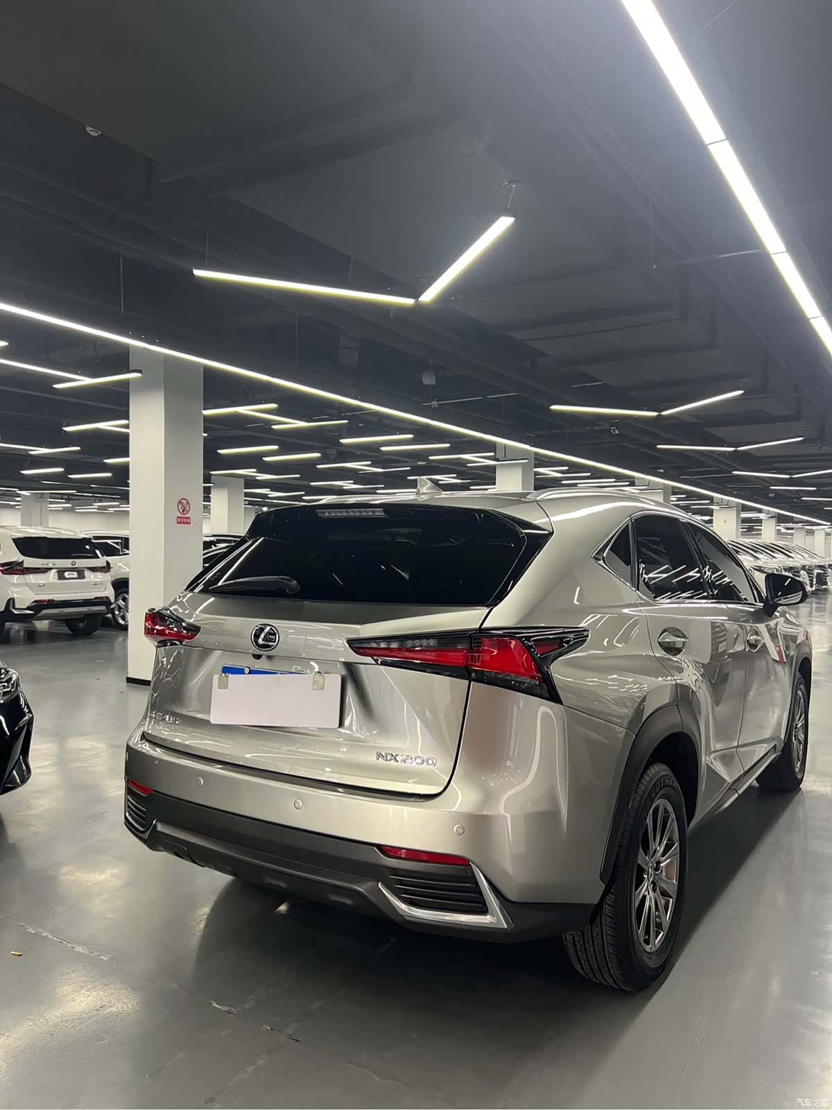 Lexus NX, 2021 4