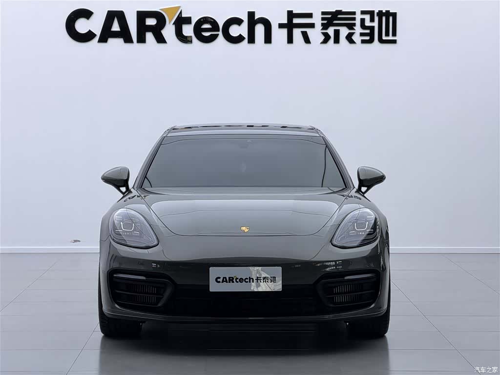 Porsche Panamera, 2023 2