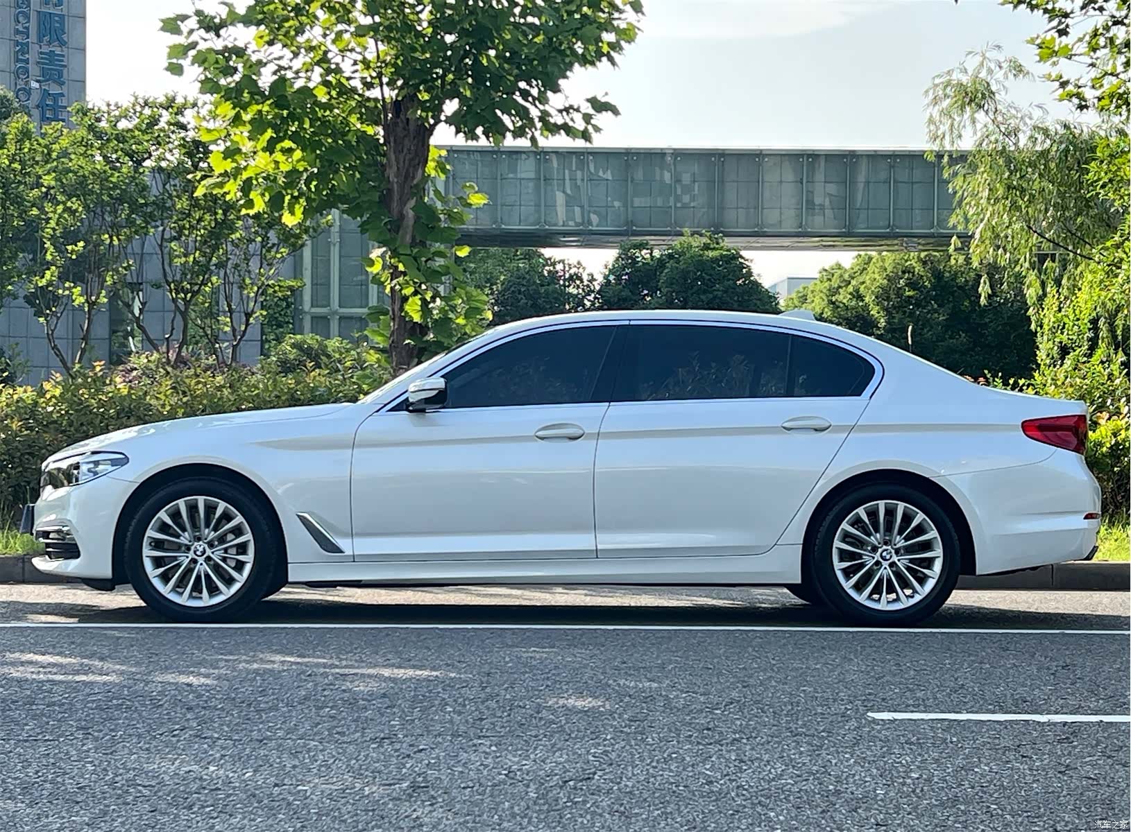 BMW 5 Series, 2019 все фото
