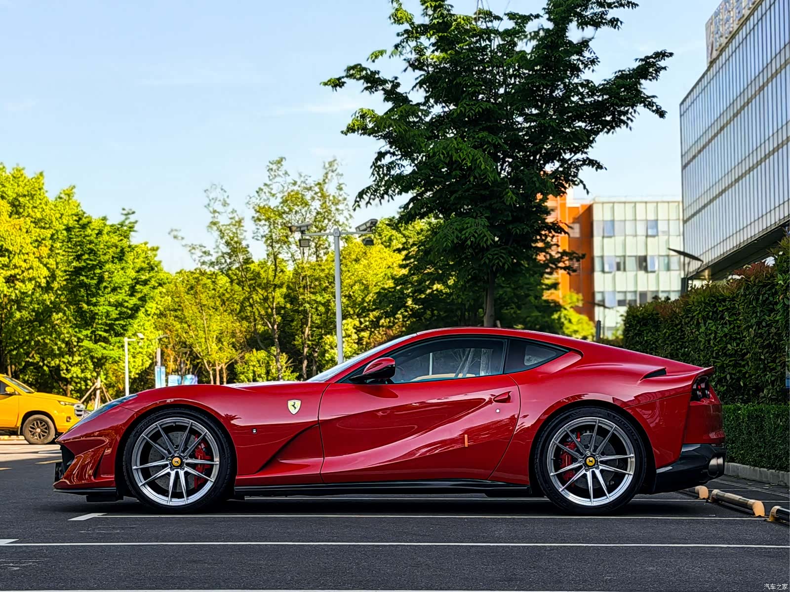 Ferrari 812, 2018 4