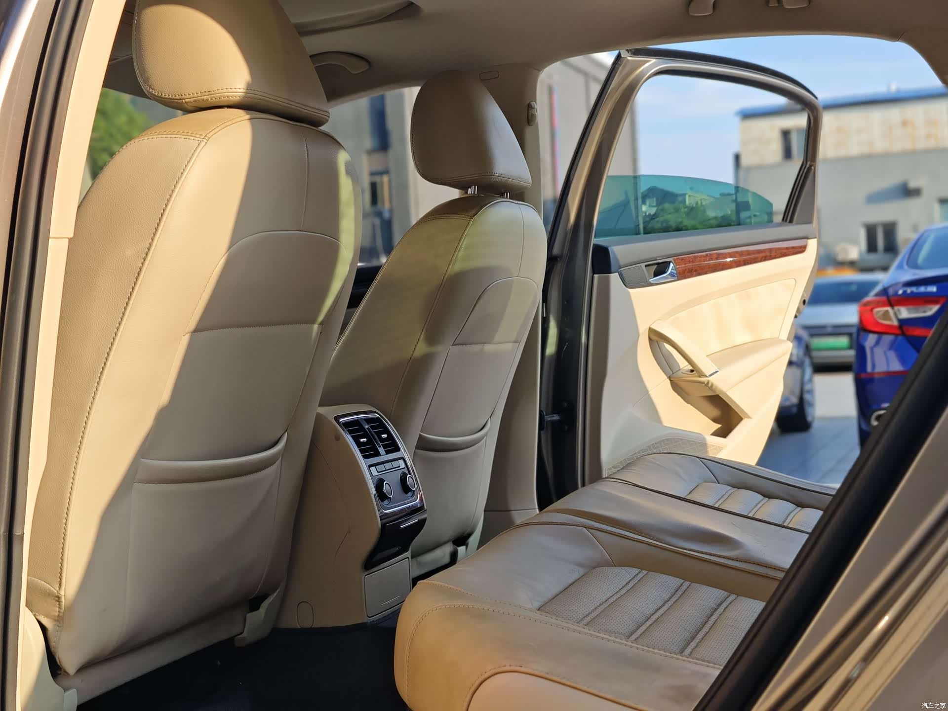 Volkswagen Passat, 2012 13