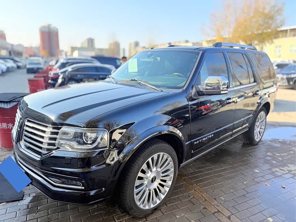 Lincoln Navigator