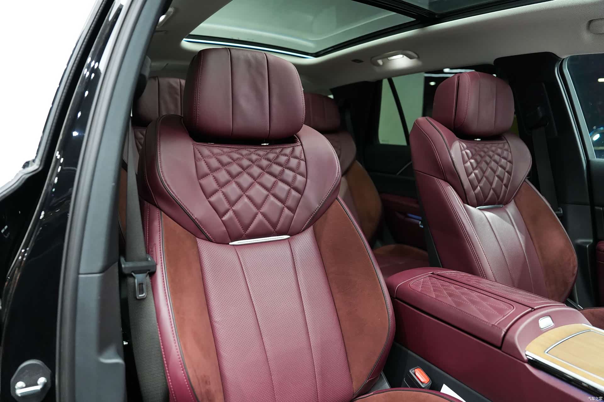 Hongqi E-HS9, 2022 20