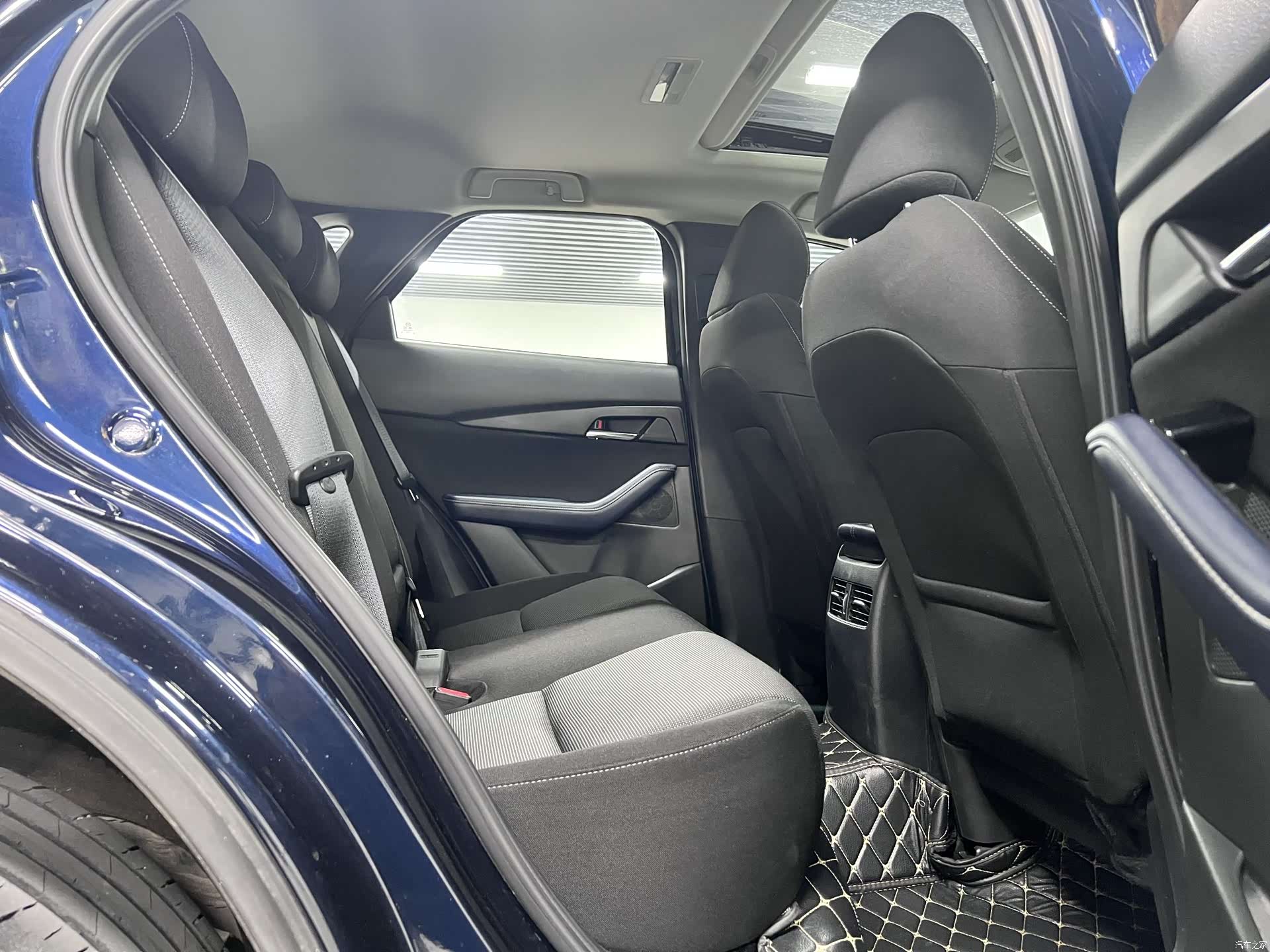 Mazda CX-30, 2021 10