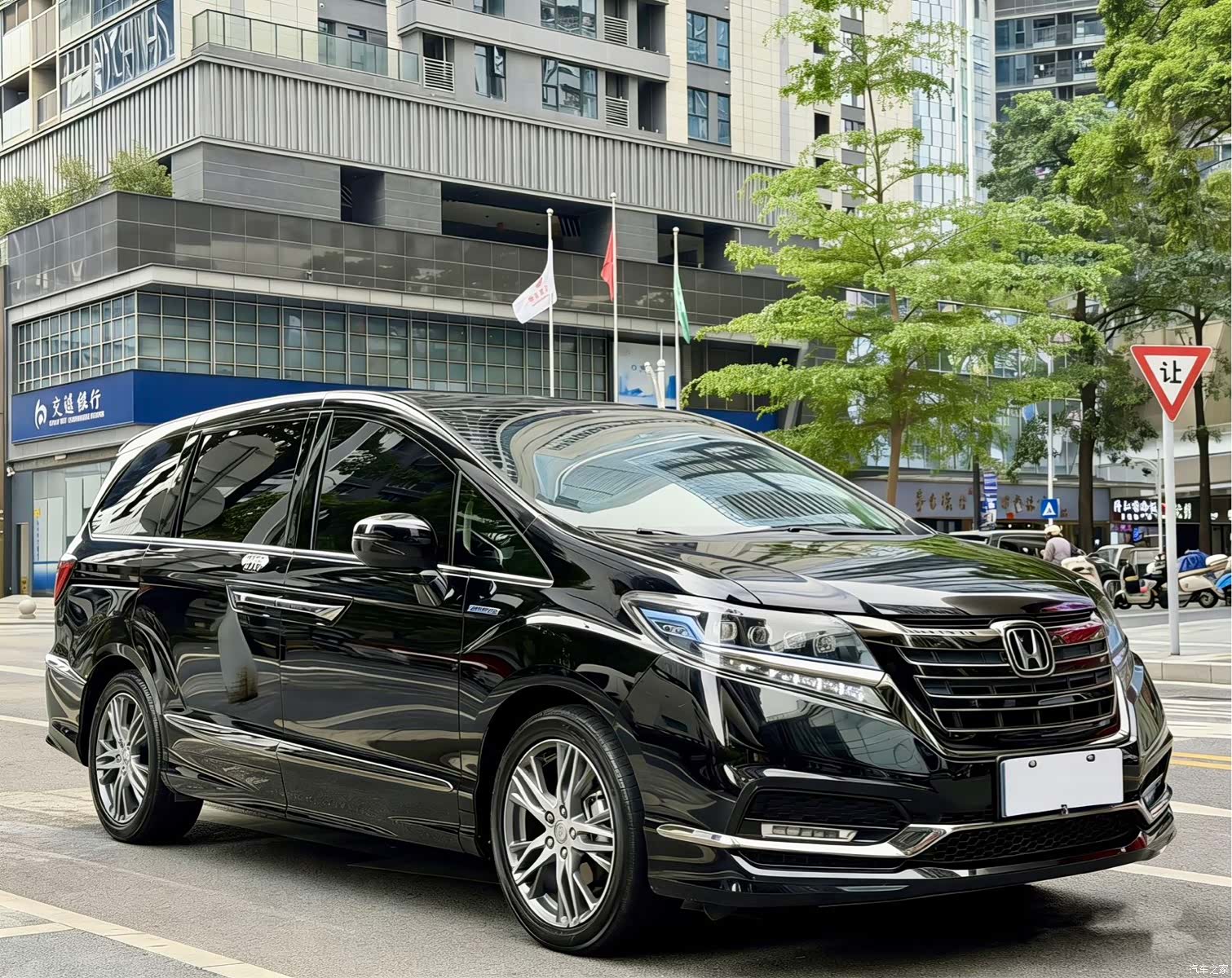 Honda Elysion, 2021 3