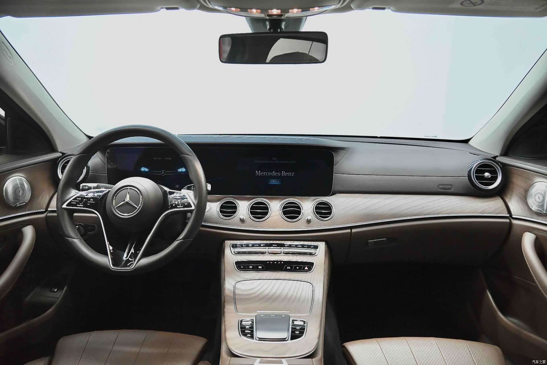 Mercedes-Benz E-Class, 2022 36