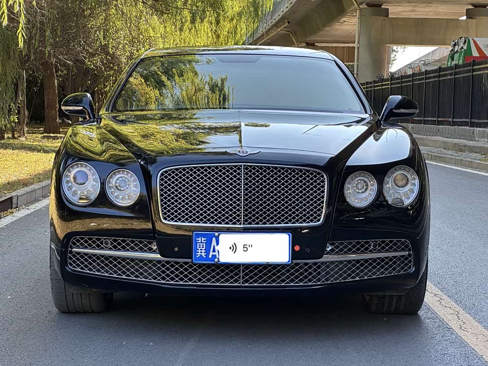 Bentley Flying