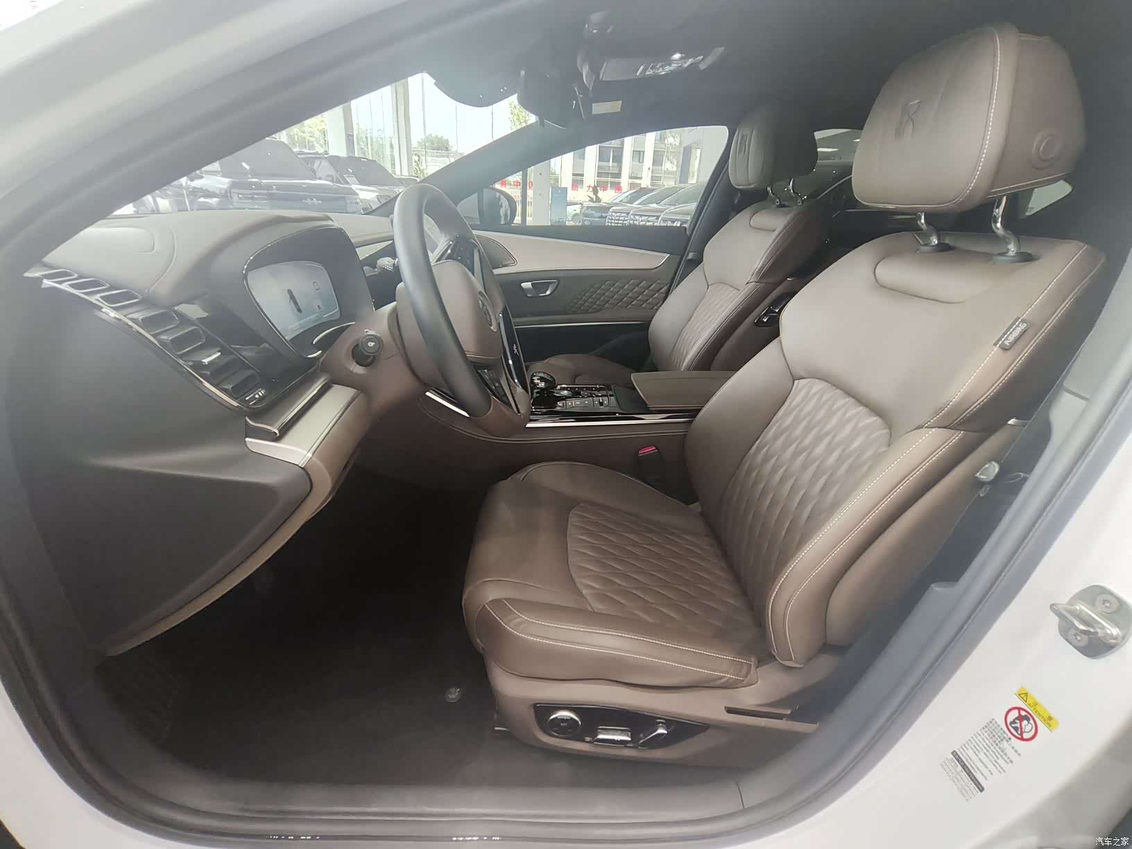BYD Han, 2022 9