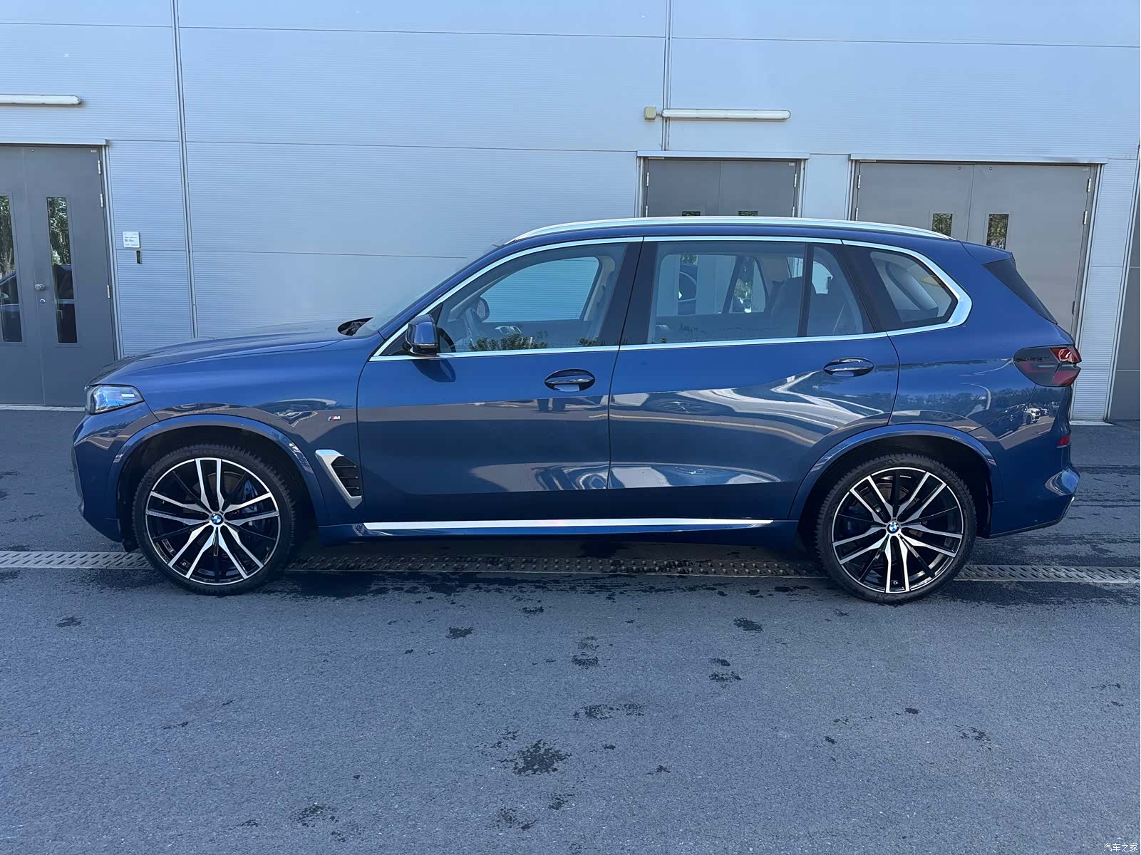 BMW X5, 2025 все фото