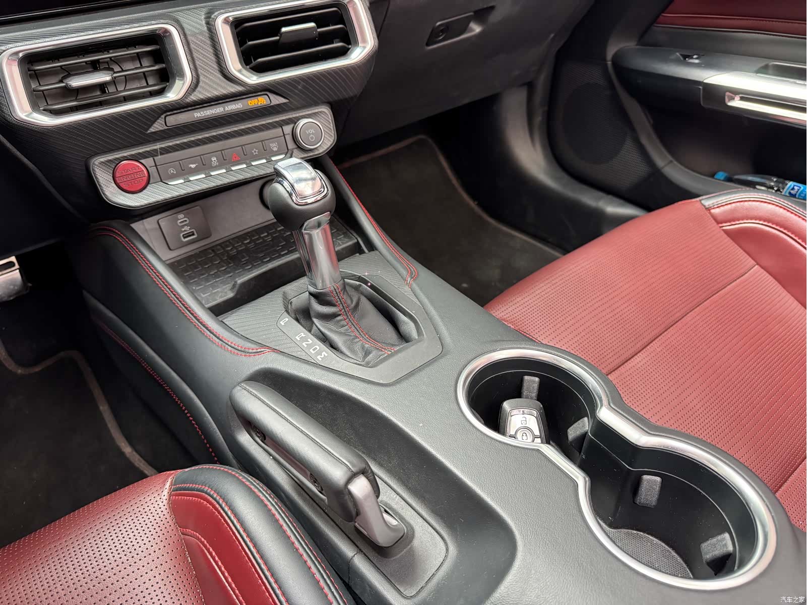 Ford Mustang, 2025 12