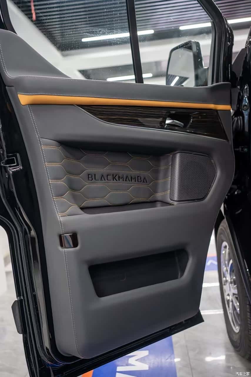 Ford Tourneo, 1900 7