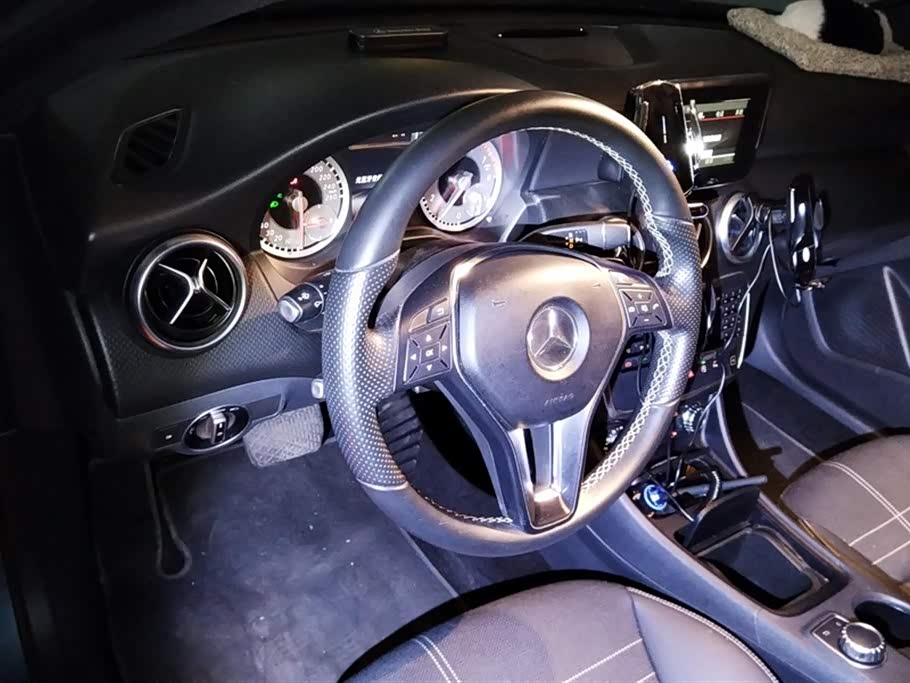 Mercedes-Benz Class A Mercedes-Benz Class A