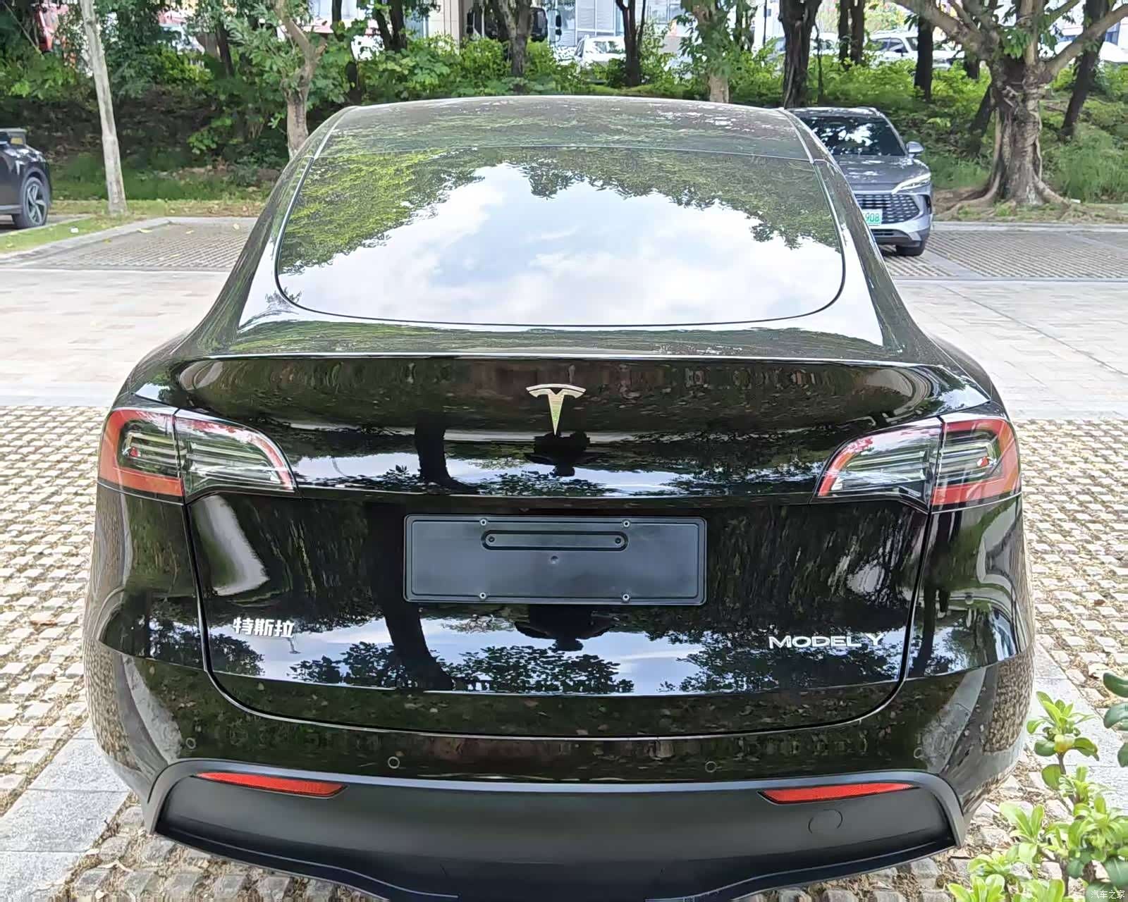 Tesla Model Y, 2022 все фото