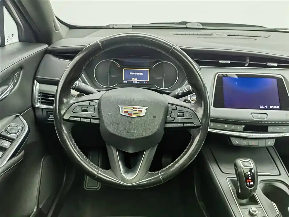 Cadillac XT4