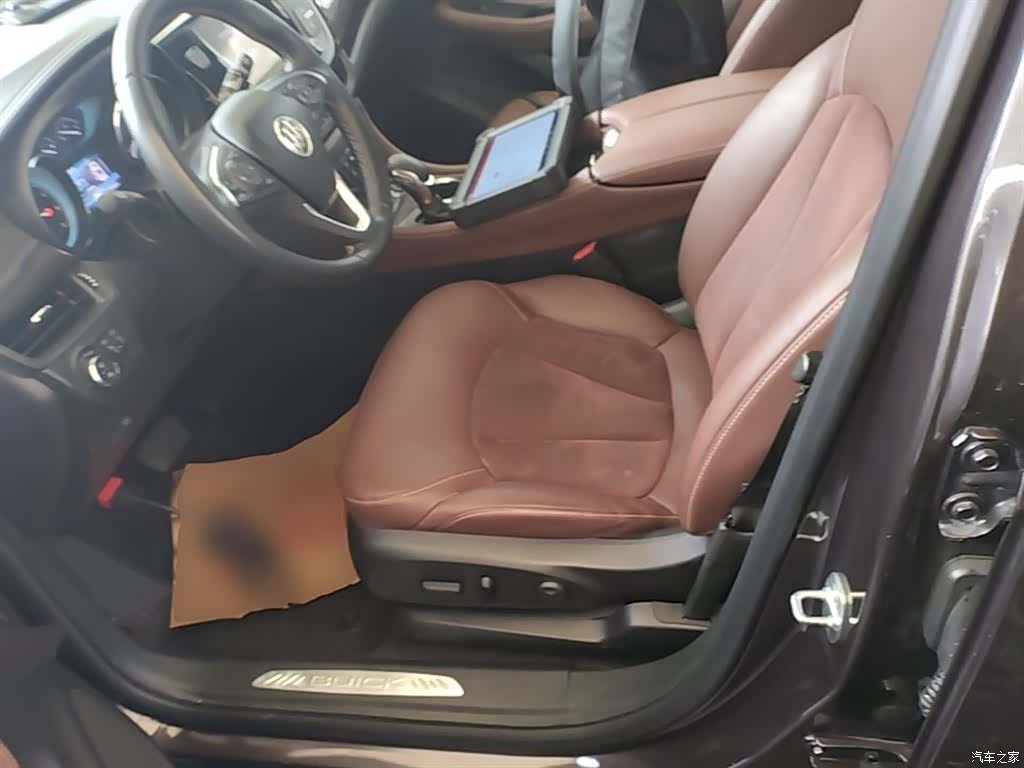 Buick Envision Plus, 2017 11