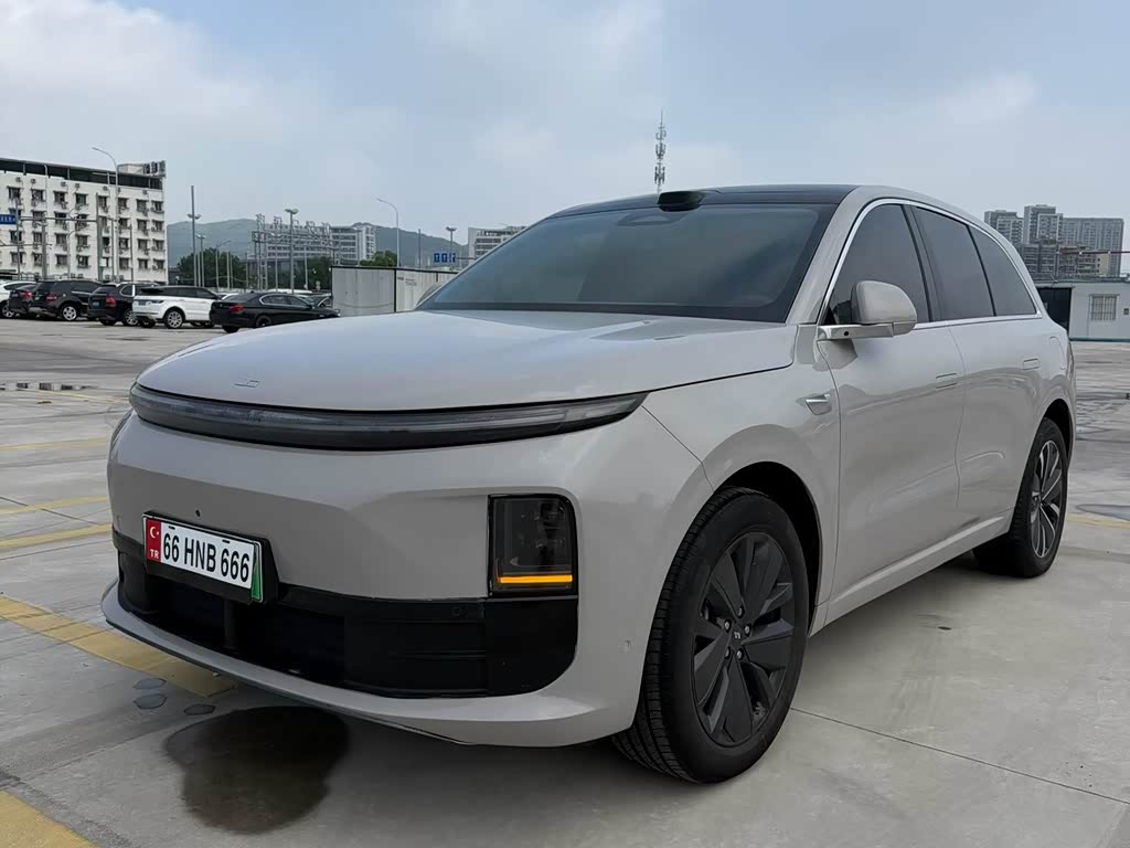 Li Auto L6