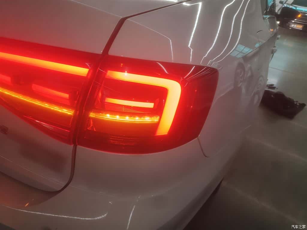 Volkswagen Sagitar, 2017 8