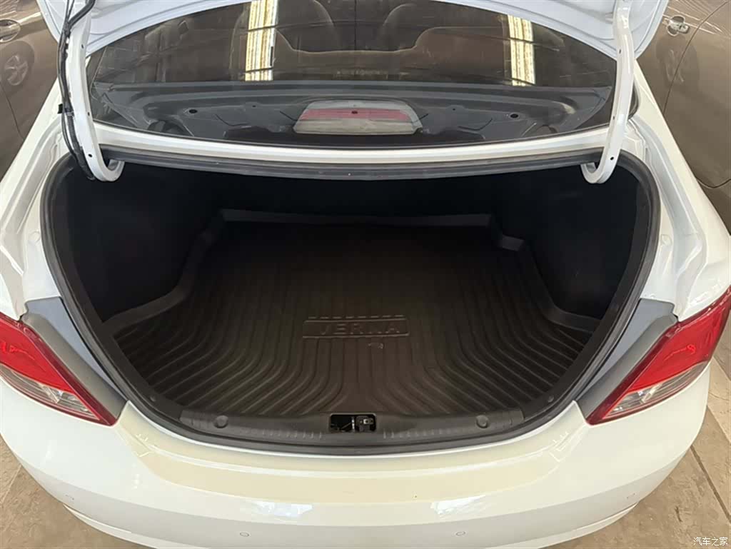 Hyundai GLX, 2016 25