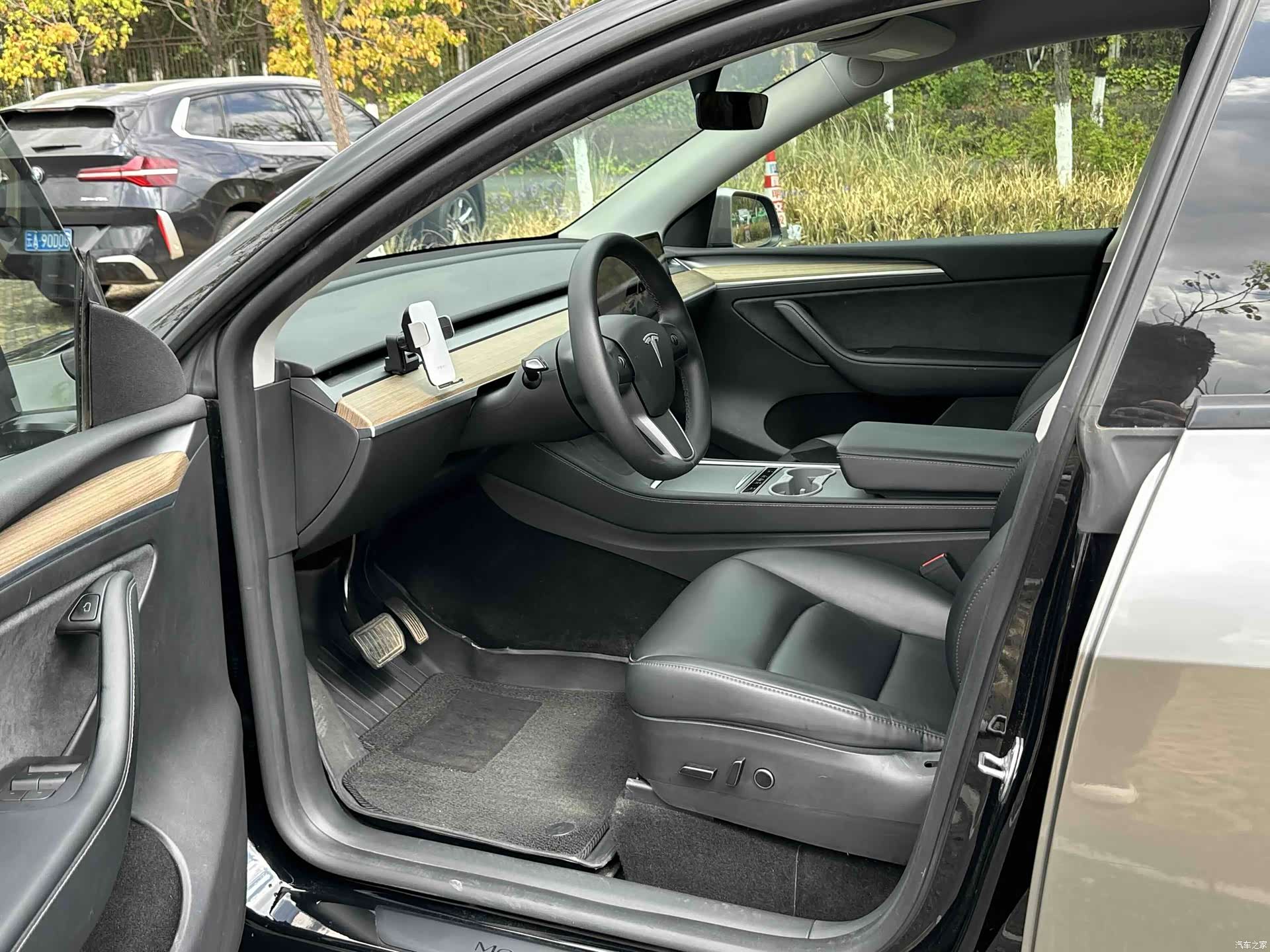 Tesla Model Y, 2023 10
