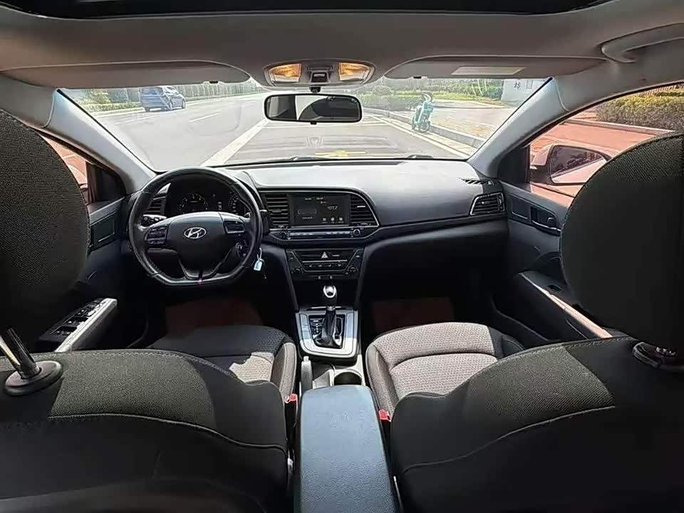 Hyundai Lead Hyundai Lead