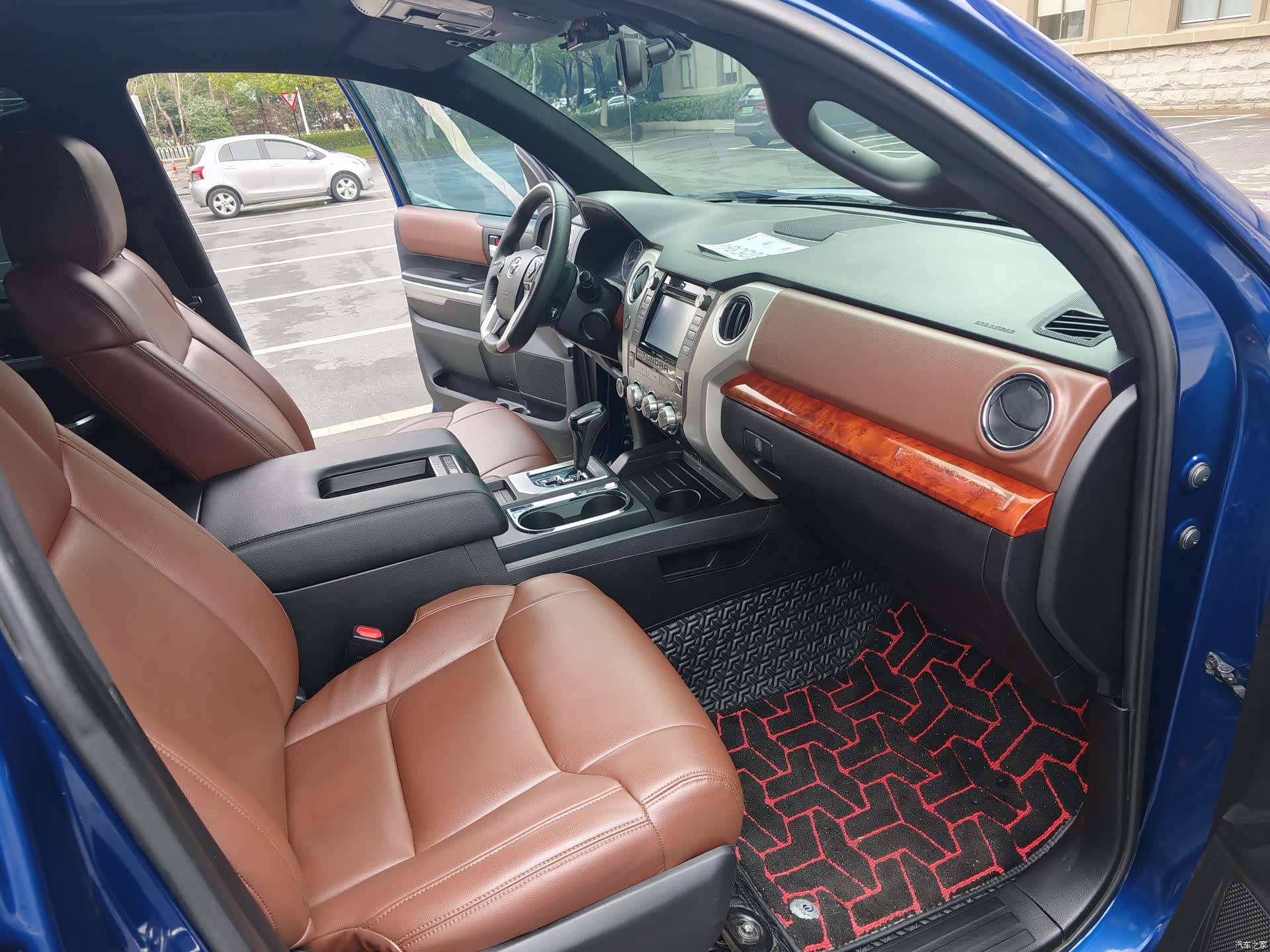 Toyota Tundra, 2015 11