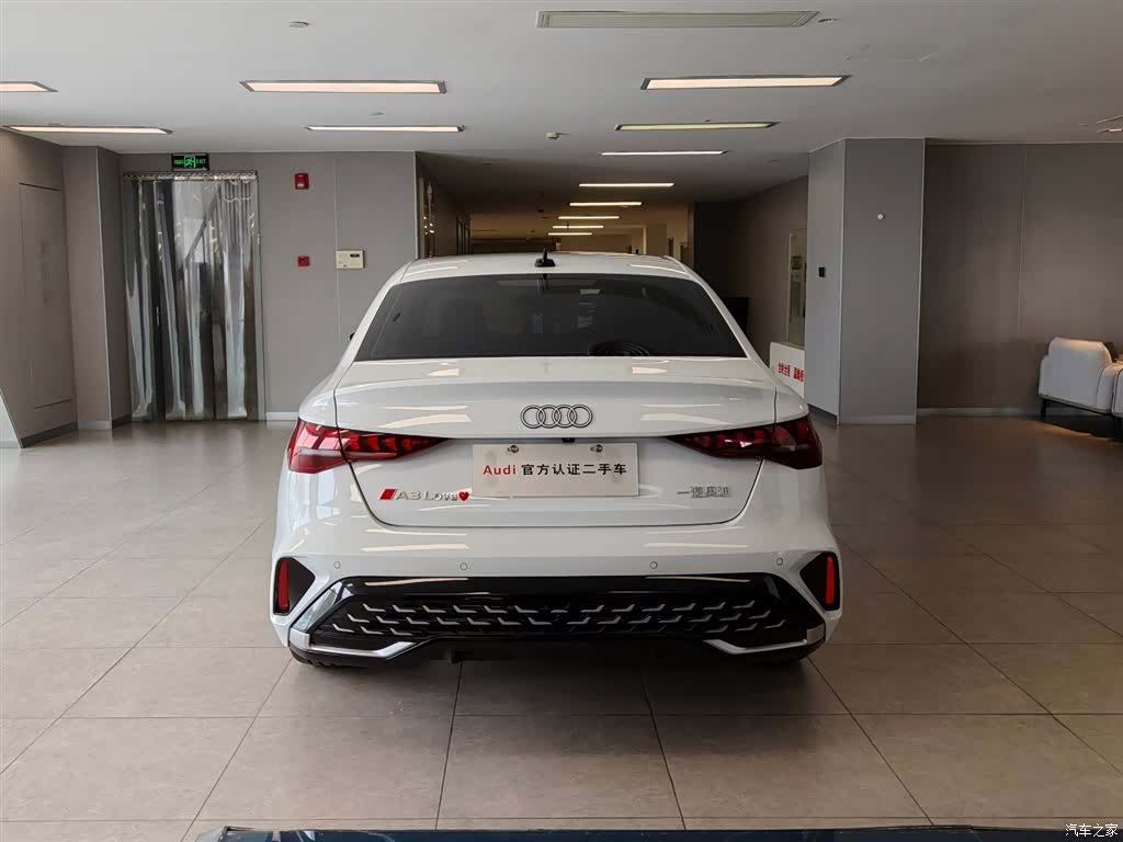 Audi Flying Spur, 2025 все фото