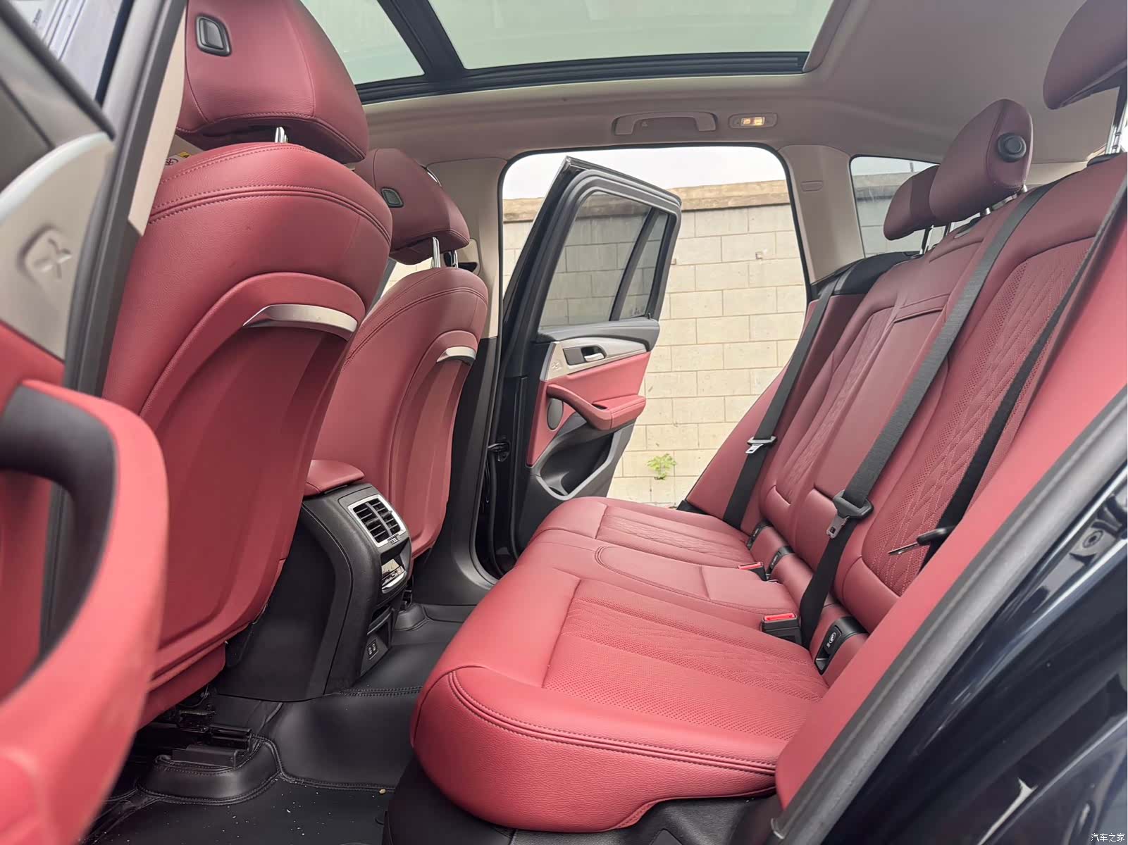 BMW iX3, 2022 12