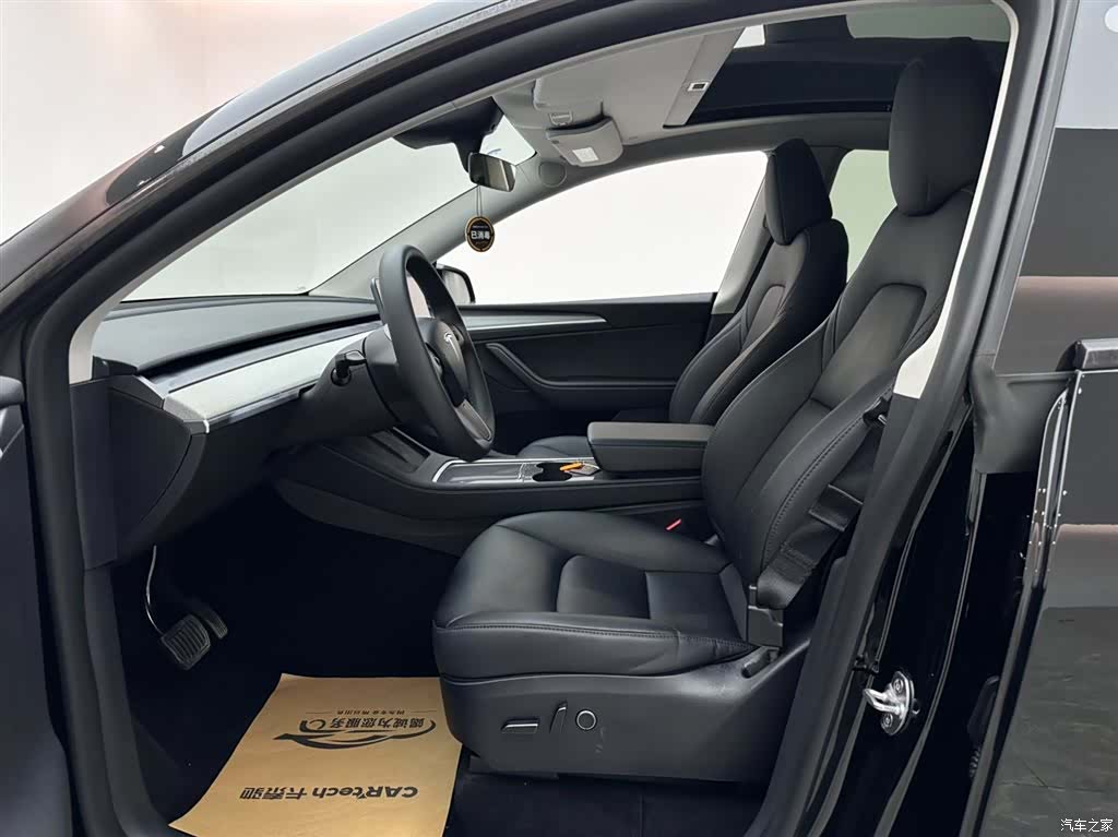 Tesla Model Y, 2023 8