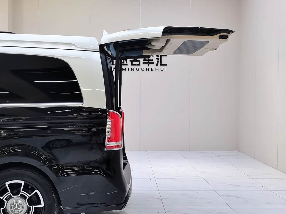 Mercedes-Benz V-class