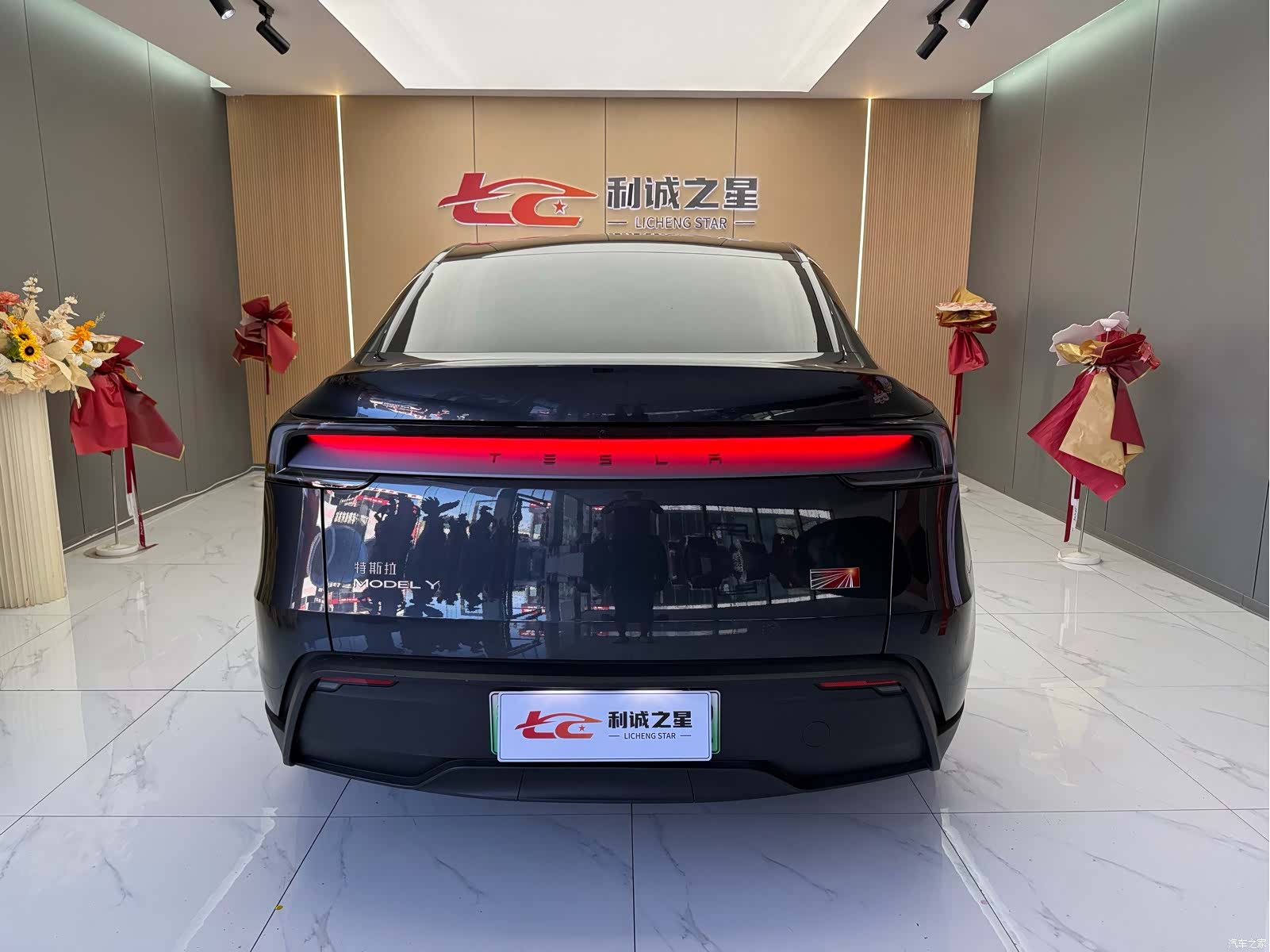 Tesla Model Y, 2025 7
